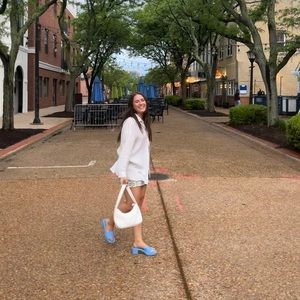 Meet your Posher, Penelope